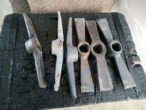 Кирочка каменщика с победитовыми напайками. СССР.