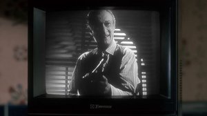 Один дома 1990 г. ("Сдачу можешь оставить себе, грязное животное")