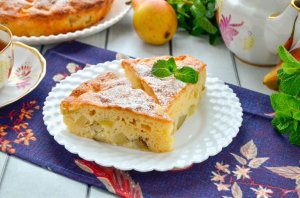 КАК ПРИГОТОВИТЬ ШАРЛОТКУ С ЯБЛОКАМИ И ГРУШЕЙ В ДУХОВКЕ