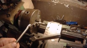 Дидовский ремонт свечного отверстия. Ввёртыш из свечи.