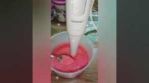 МОЛОЧНЫЙ КОКТЕЙЛЬ с замороженной клубникой ? #готовимдома #моирецепты