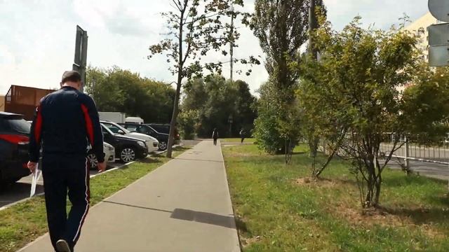 От гипермаркета Globus