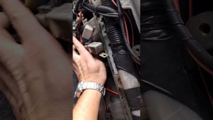 Митсубиси Фусо Файтер/ Mitsubishi Fuso Fighter 2002 г. в. двигатель 6М61. Замена радиатора печки.