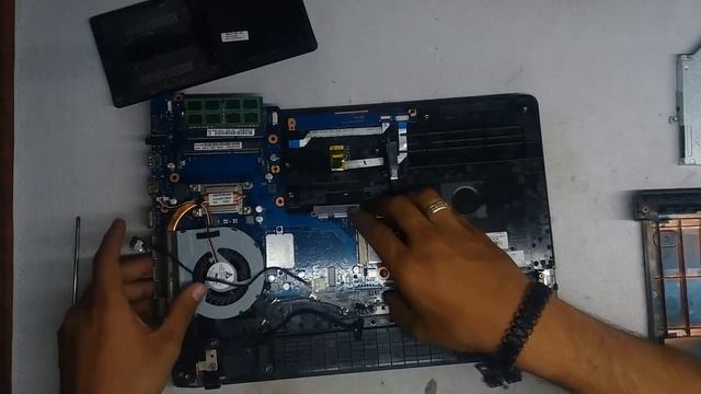 SAMSUNG NP270E4E - NO ENCIENDE - NO DA VIDEO - SOLUCION