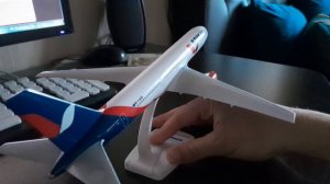 Обзор модели самолёта Boeing 767-300ER "Azur Air" "Herpa snap-fit" 1/200.