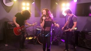 I Kissed a Girl - Katy Perry (Cover by First to Eleven)