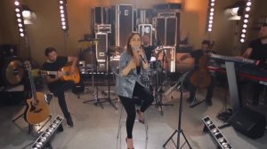 Ebru Gündeş - Saygılarımla (Akustik Canlı Performans)