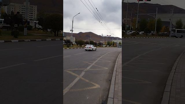 Скульптура верблюдов в Улан-Баторе. Монголия/Sculpture of camels in Ulaanbaatar. Mongolia смотреть онлайн