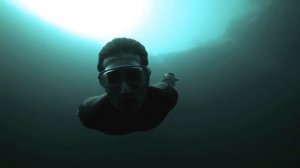 Freediving Dean's Blue Hole Погружение на дно Голубой дыры Дина 202 м. | Фридайвинг Гийом Нери