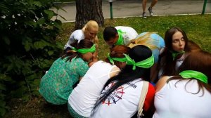 Задание: поднять человека одними пальцами