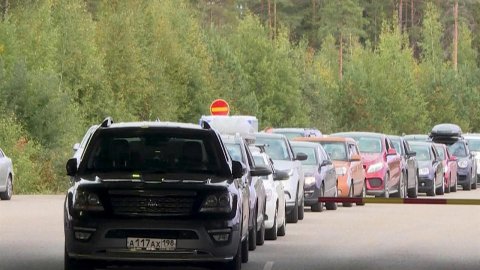 Финляндия закрывает границу для российских туристов