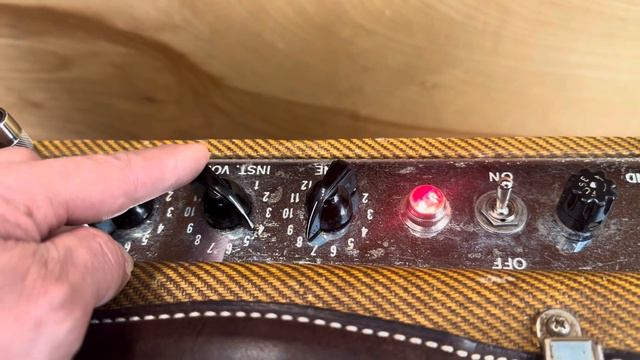 1955 Fender 5E3 Deluxe смотреть онлайн