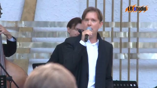 Олег Погудин "Грустить не надо" смотреть онлайн