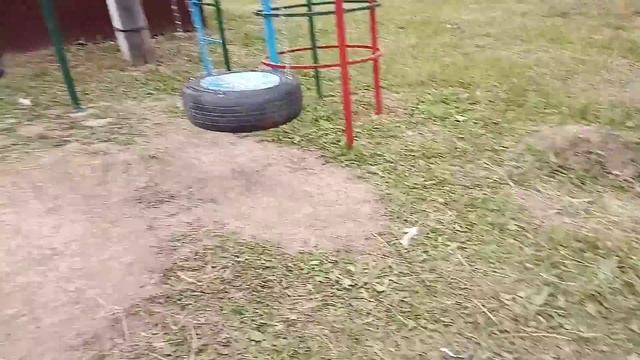 Эмиль и данил катаются на качелях смотреть онлайн