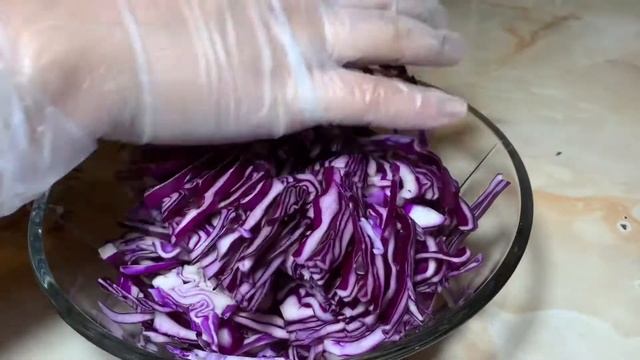 Салат ВИТАМИННЫЙ из самых обычных ингредиентов! смотреть онлайн