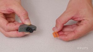 Кавомашина KRUPS Intuition Experience+ EA877D10: поради з догляду молочної системи