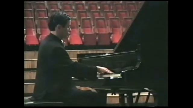 Modest Mussorgsky: Pictures at an Exhibition; Giorgi Latsabidze, piano смотреть онлайн