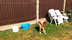 Водяные бомбочки челлендж / Water balloon Fight Challenge