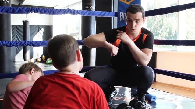 Галяутдинов Дмитрий тренер в боевых искусствах GYMHALL