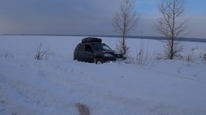 Haval H5 VS Шеви Нива, зима, бездорожье, приключения на берегу Камы
