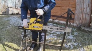 распиловочный станок из бензопилы.