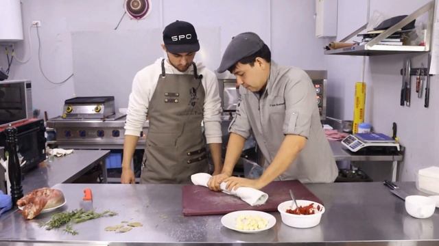 БРО ВМЕСТЕ С ГАРРИ ГОТОВЯТ СОУС ДЕМИГЛаС | BRO TOGETHER WITH HARRY PREPARING DEMIGLES SAUCE. смотреть онлайн