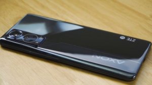 Смартфоны без вырезов?8 смартфонов без чёлок и отверстий.