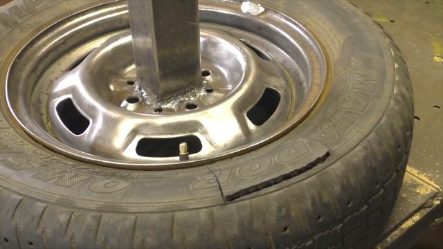 Что я сделал из старых КОЛЕС! Реально пригодная самоделка! смотреть онлайн