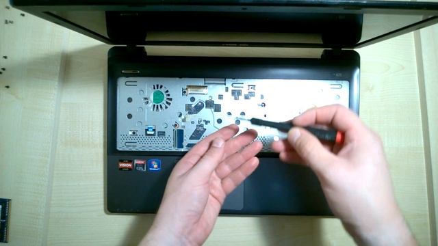 Как разобрать Ноутбук Asus k55D ( Asus k55D disassembly. How to replace HDD, RAM) смотреть онлайн