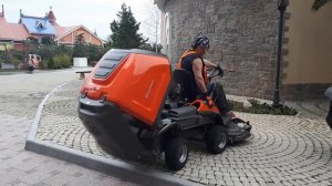 Демонстрация нового райдера Husqvarna RC 318T c травосборником