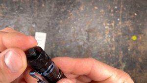 Olight i5R Eos Review And Beamshots 14500 Powered Flashlight 350 Lumens Perfect EDC