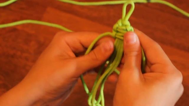 Браслет из паракорда, плетение "Кобра"