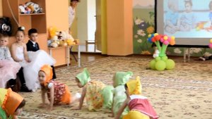 Танец,,Карапузы"