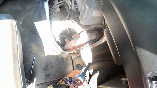 Changing out the spark plugs on my 1994 ford box truck/ 5.8L V8!! | test drive + WOT pulls!!! смотреть онлайн