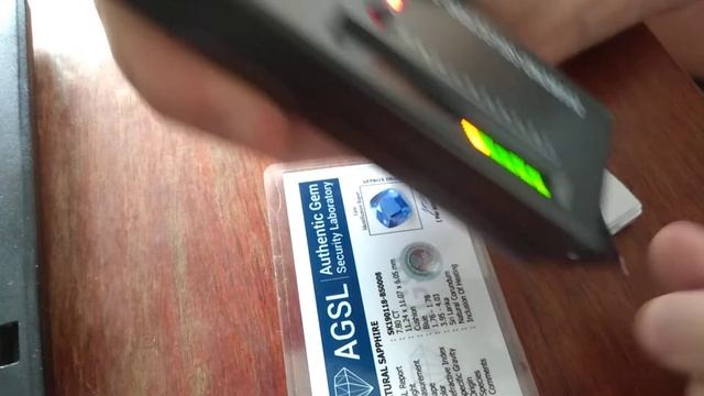 Проверка подлинности драгоценных камней. Сапфир.