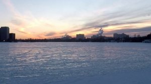 Морозный закат на реке