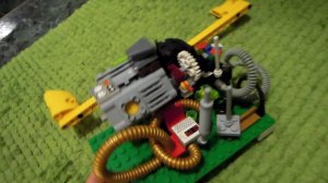 Двигатель на воде из LEGO