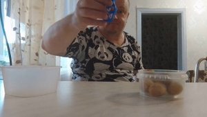 Тренировка с грецкими орехами