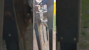 Первый монтаж мотобура на буровую установку.