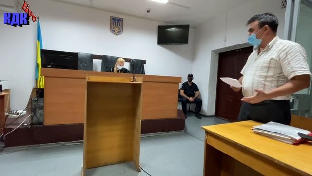 Судья в открытую помагает отжимать квартиру!