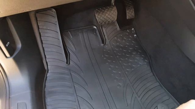 Резиновые коврики.Gledring gummimatten. Аксессуары для VW смотреть онлайн