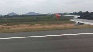 Noi Bai International Airport (Hanoi) landing