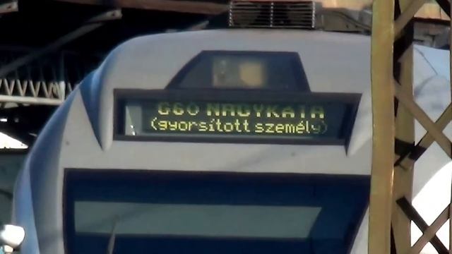 Budapest Keleti; Будапешт Келети Восточный вокзал:Пассажирский поезд на Надьката קלטי פאייאודבר смотреть онлайн