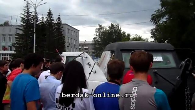 Бронированный автомобиль для замера звука