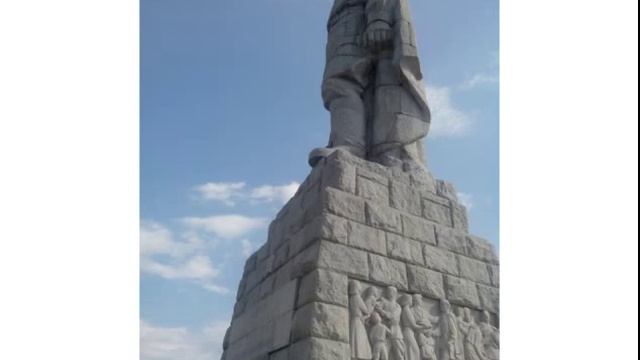 Посещение памятника Алёши в Болгарии