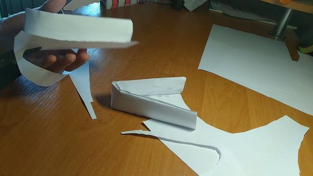 как сделать драконы из бумаги на руку?всё в этом видео смотреть онлайн