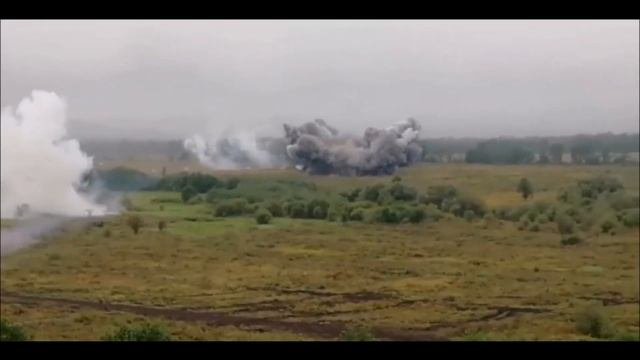 Удар сразу 10 термобарическими боеприпасами ТОС-1А попал на видео