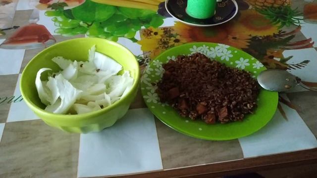 Веганские блюда.Красный нешливованный рис с луком и морковью в мультиварке- скороварке смотреть онлайн