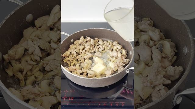 Рецепт: Паста с курицей, шпинатом и шампиньонами