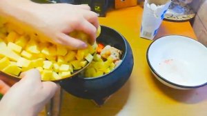 Индейка с овощами в чугунке Рецепт индейки